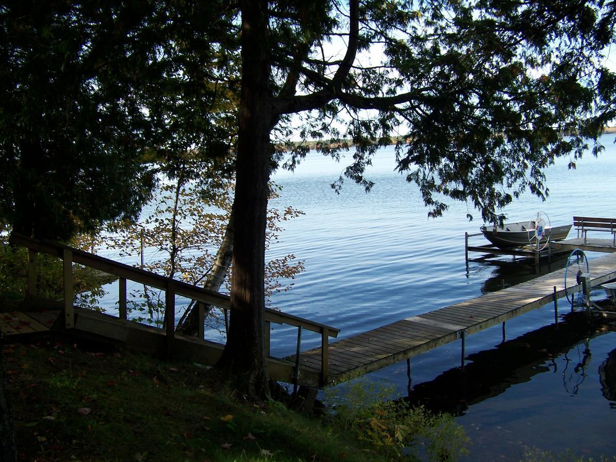 Oak Ridge Hotel Phelps Екстериор снимка
