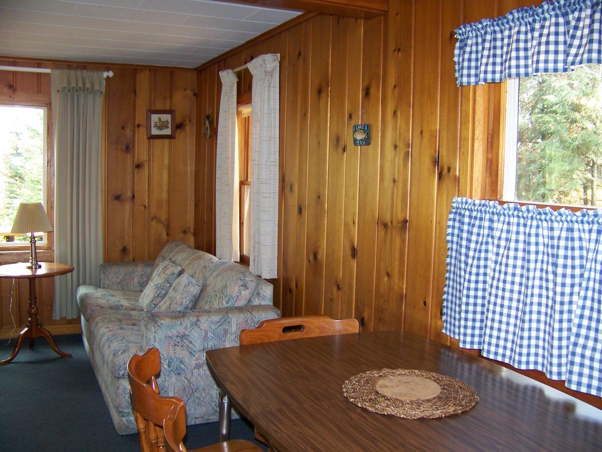 Oak Ridge Hotel Phelps Екстериор снимка